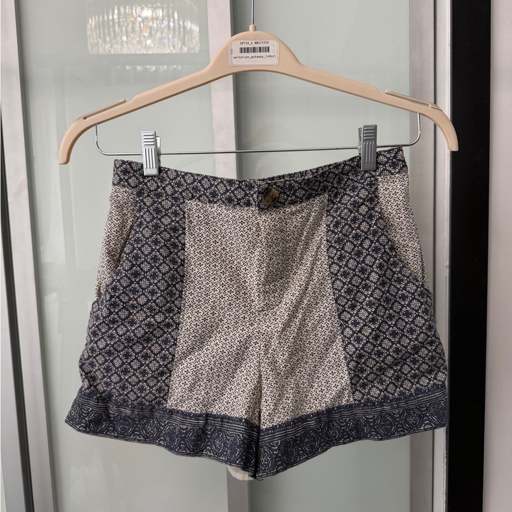 American Eagle Outfitters Navy and Cream Printed High-Waist Bermudas